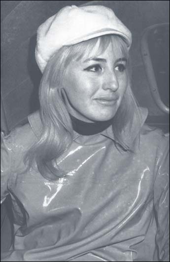 Cynthia Lennon on the plane to America